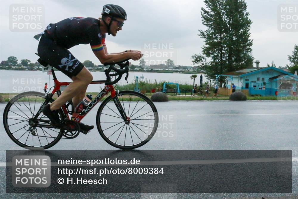 21.06.2025 - 27. Vierlanden-Triathlon H.Heesch http://msf.ph/oto/8009384 15.06.2025 13:30:19 Radfahren 1097, 1264 meine-sportfotos.de