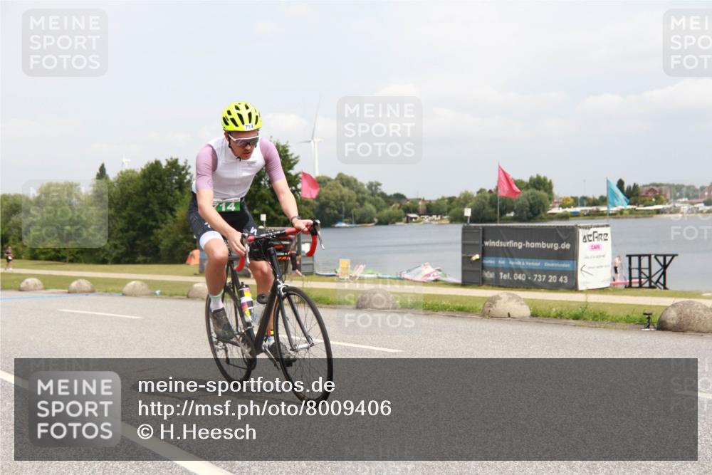 21.06.2025 - 27. Vierlanden-Triathlon H.Heesch http://msf.ph/oto/8009406 15.06.2025 12:24:37 Radfahren 714, 747, 968 meine-sportfotos.de