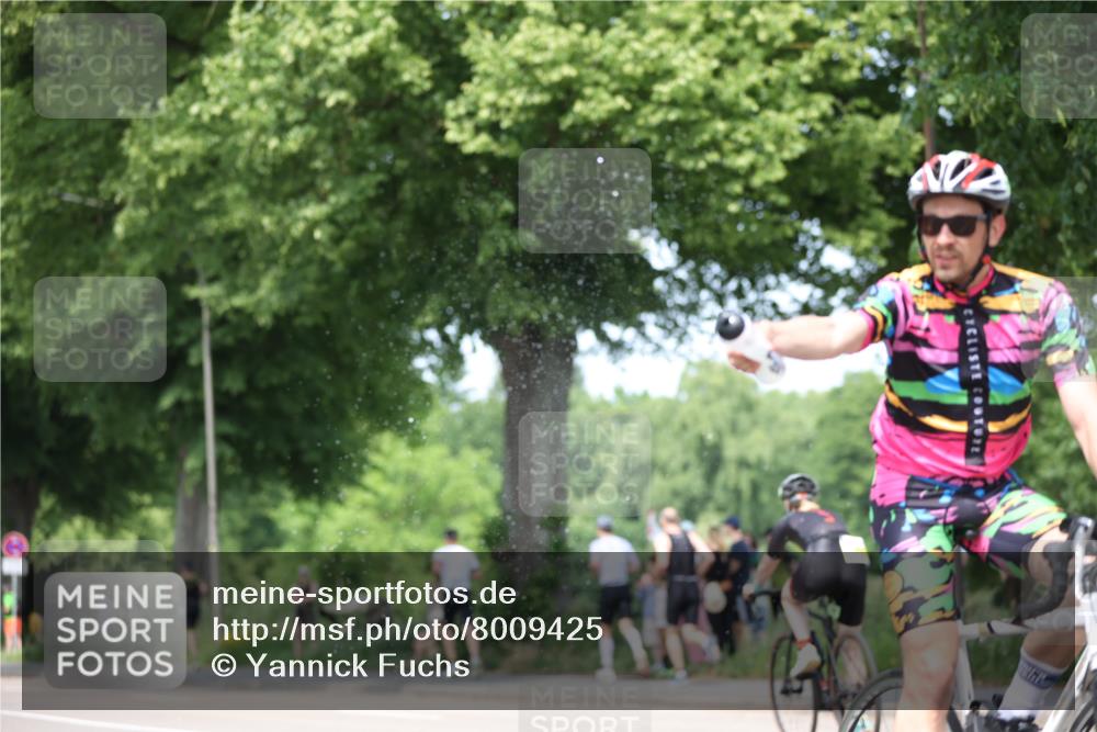 15.06.2025 - 7 Türme Triathlon Yannick Fuchs http://msf.ph/oto/8009425 15.06.2025 13:24:01 Radfahren 219, 458, 624, 1016 meine-sportfotos.de