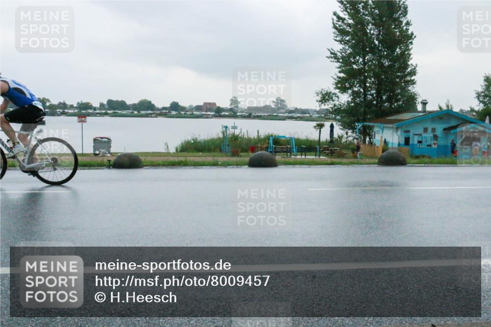 21.06.2025 - 27. Vierlanden-Triathlon H.Heesch http://msf.ph/oto/8009457 15.06.2025 13:30:34 Radfahren 1250, 1262, 1307 meine-sportfotos.de