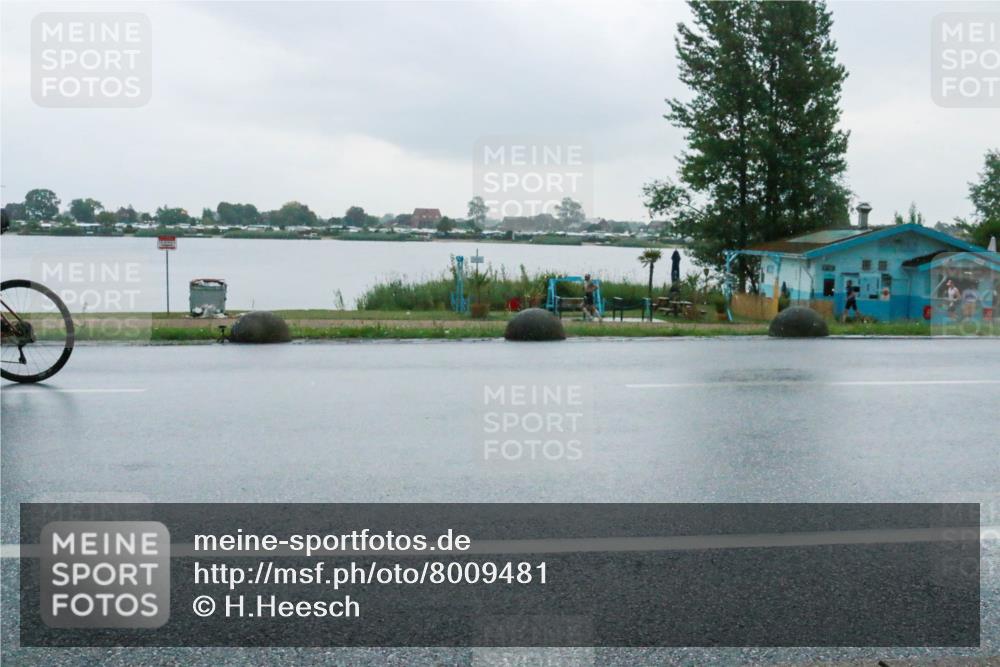 21.06.2025 - 27. Vierlanden-Triathlon H.Heesch http://msf.ph/oto/8009481 15.06.2025 13:30:35 Radfahren 1250, 1307 meine-sportfotos.de