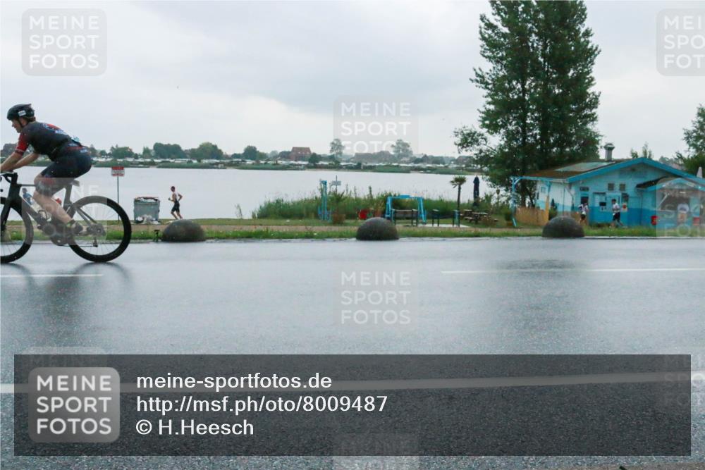 21.06.2025 - 27. Vierlanden-Triathlon H.Heesch http://msf.ph/oto/8009487 15.06.2025 13:30:46 Radfahren 1245 meine-sportfotos.de