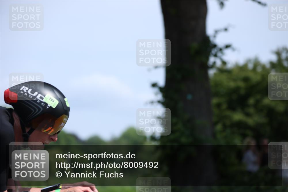 15.06.2025 - 7 Türme Triathlon Yannick Fuchs http://msf.ph/oto/8009492 15.06.2025 12:43:05 Radfahren 369, 392 meine-sportfotos.de
