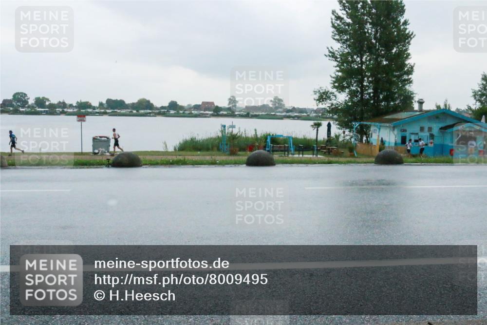 21.06.2025 - 27. Vierlanden-Triathlon H.Heesch http://msf.ph/oto/8009495 15.06.2025 13:30:46 Radfahren 1245 meine-sportfotos.de