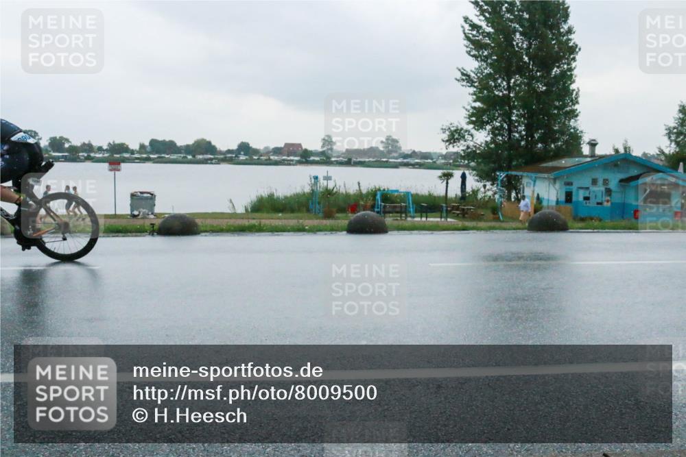 21.06.2025 - 27. Vierlanden-Triathlon H.Heesch http://msf.ph/oto/8009500 15.06.2025 13:31:02 Radfahren 1290 meine-sportfotos.de