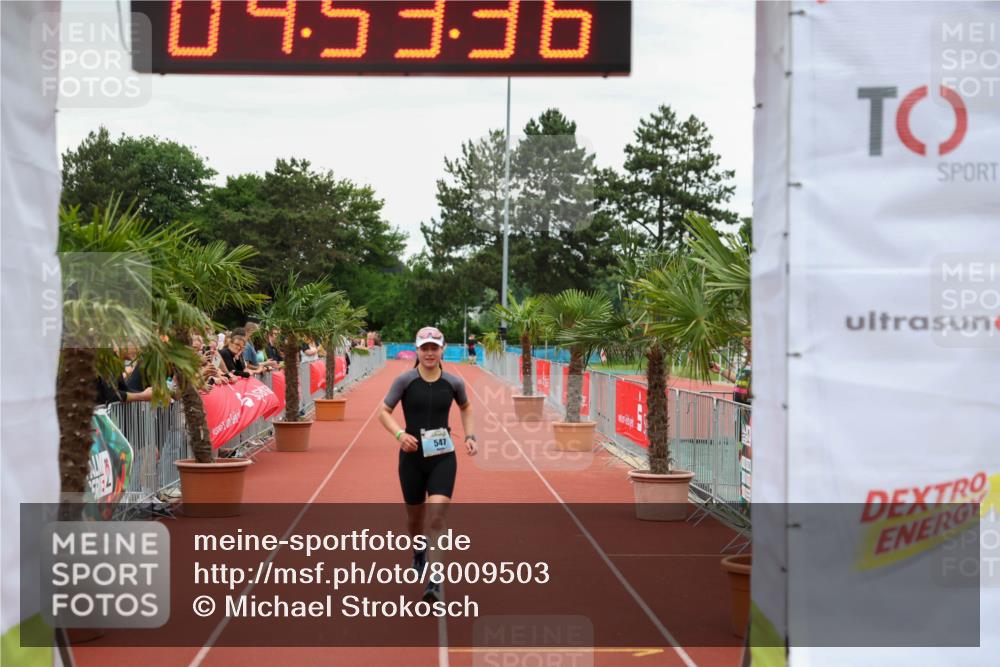 15.06.2025 - 7 Türme Triathlon Michael Strokosch http://msf.ph/oto/8009503 15.06.2025 14:53:36 Ziel 547, 601 meine-sportfotos.de