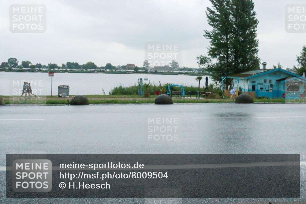 21.06.2025 - 27. Vierlanden-Triathlon H.Heesch http://msf.ph/oto/8009504 15.06.2025 13:31:02 Radfahren 1290 meine-sportfotos.de
