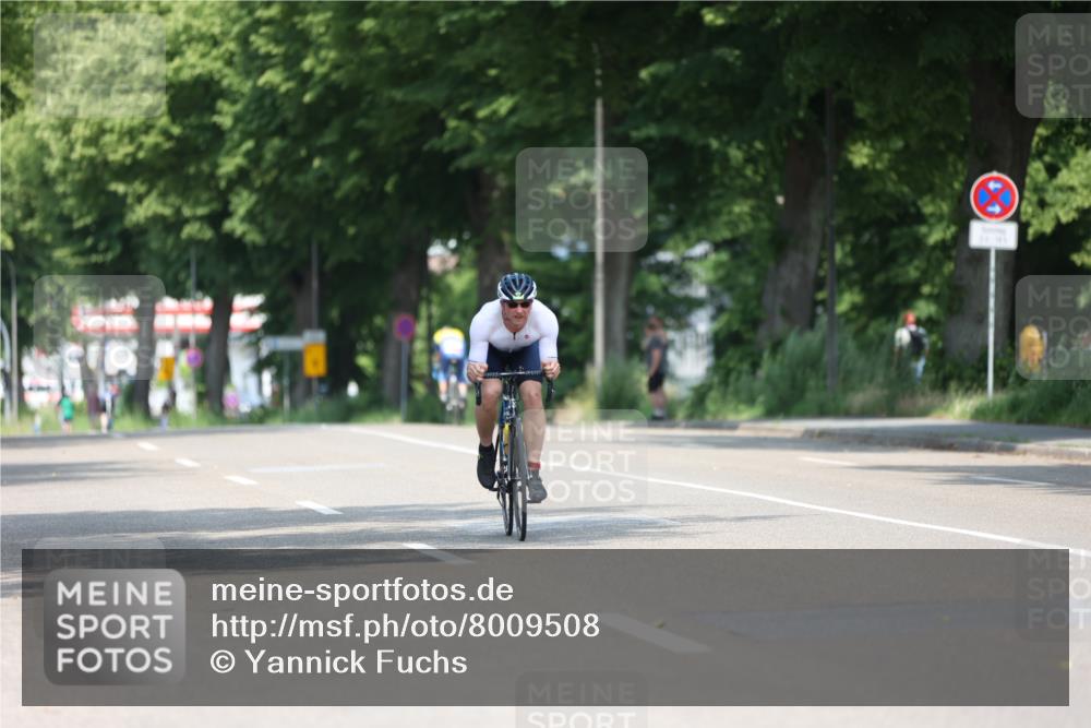 15.06.2025 - 7 Türme Triathlon Yannick Fuchs http://msf.ph/oto/8009508 15.06.2025 12:43:09 Radfahren 392, 590 meine-sportfotos.de