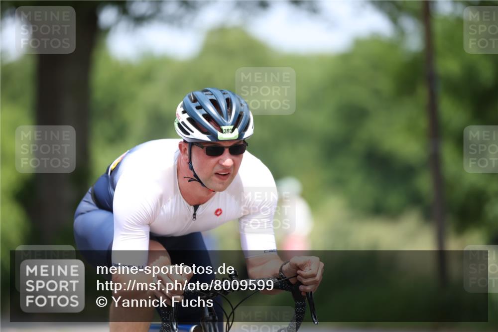 15.06.2025 - 7 Türme Triathlon Yannick Fuchs http://msf.ph/oto/8009599 15.06.2025 12:43:11 Radfahren 392, 590 meine-sportfotos.de