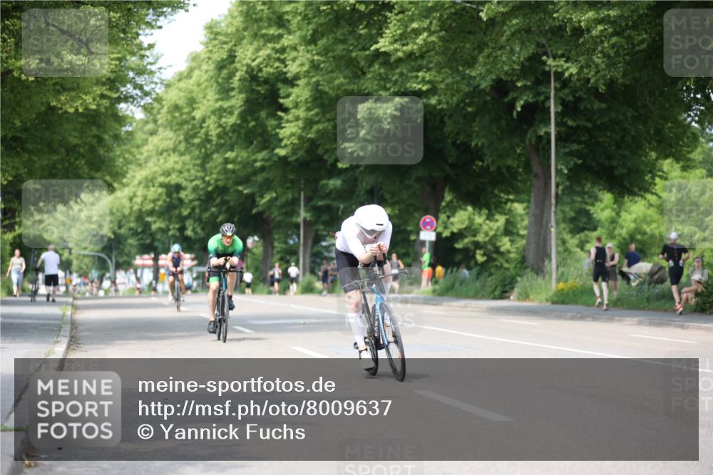 15.06.2025 - 7 Türme Triathlon Yannick Fuchs http://msf.ph/oto/8009637 15.06.2025 13:24:29 Radfahren 215, 397, 640, 930, 1072, 1182 meine-sportfotos.de