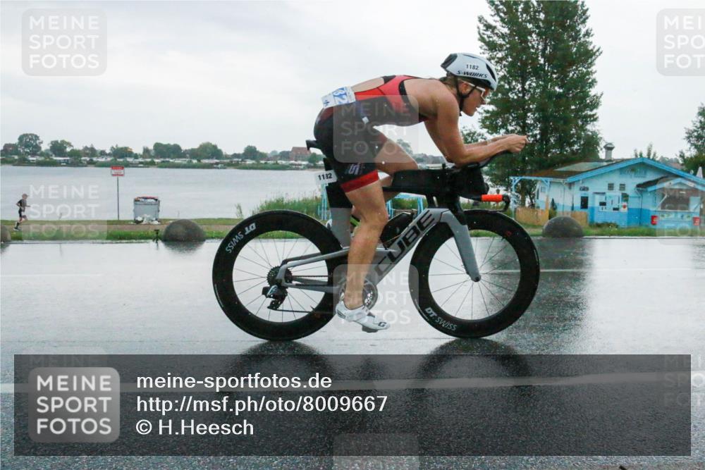 21.06.2025 - 27. Vierlanden-Triathlon H.Heesch http://msf.ph/oto/8009667 15.06.2025 13:37:53 Radfahren 1182 meine-sportfotos.de