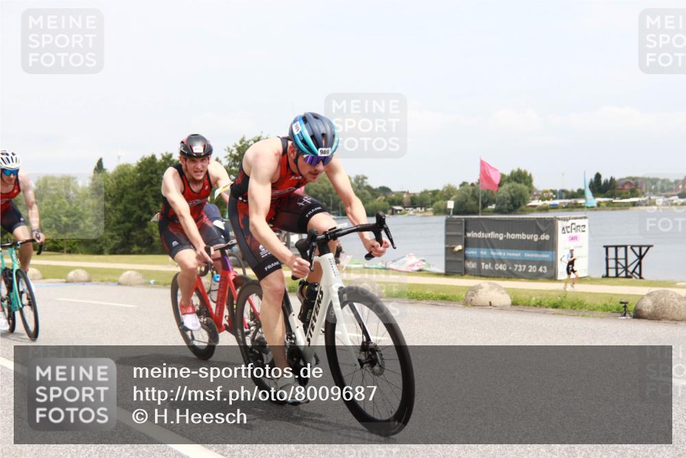 21.06.2025 - 27. Vierlanden-Triathlon H.Heesch http://msf.ph/oto/8009687 15.06.2025 12:29:45 Radfahren 937, 989, 990, 991, 992, 993 meine-sportfotos.de