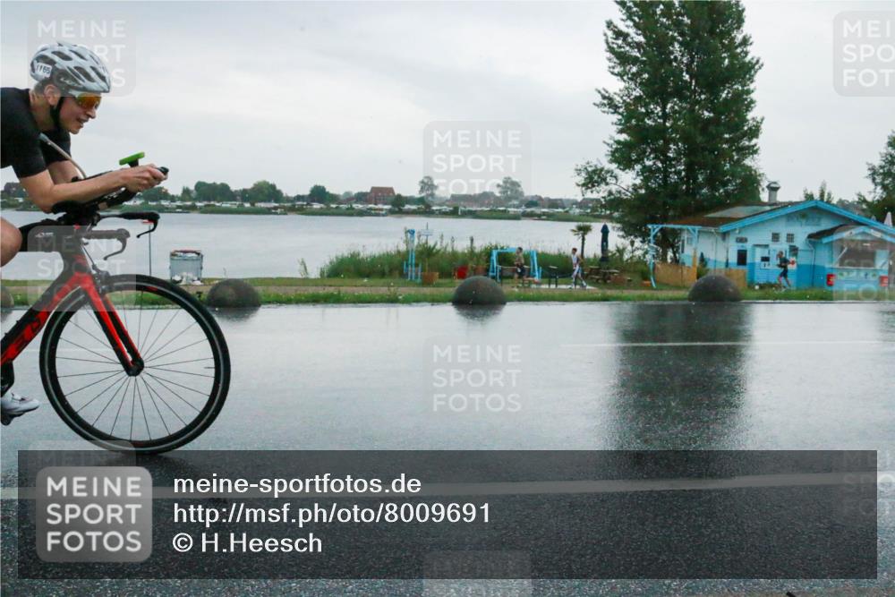 21.06.2025 - 27. Vierlanden-Triathlon H.Heesch http://msf.ph/oto/8009691 15.06.2025 13:39:54 Radfahren 1165 meine-sportfotos.de