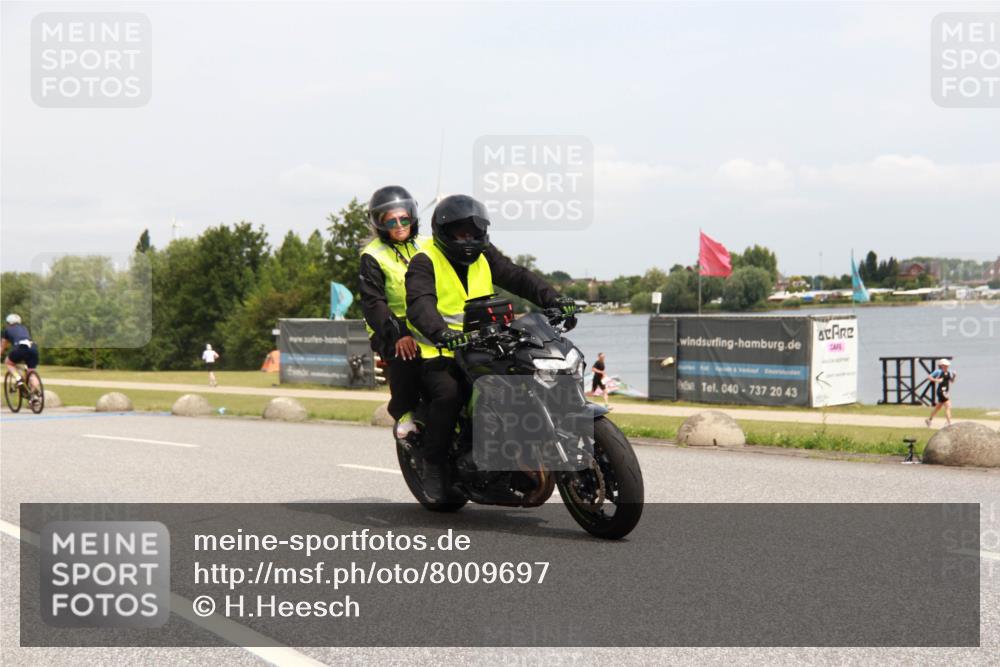 21.06.2025 - 27. Vierlanden-Triathlon H.Heesch http://msf.ph/oto/8009697 15.06.2025 12:29:46 Radfahren 937, 989, 990, 991, 992, 993 meine-sportfotos.de