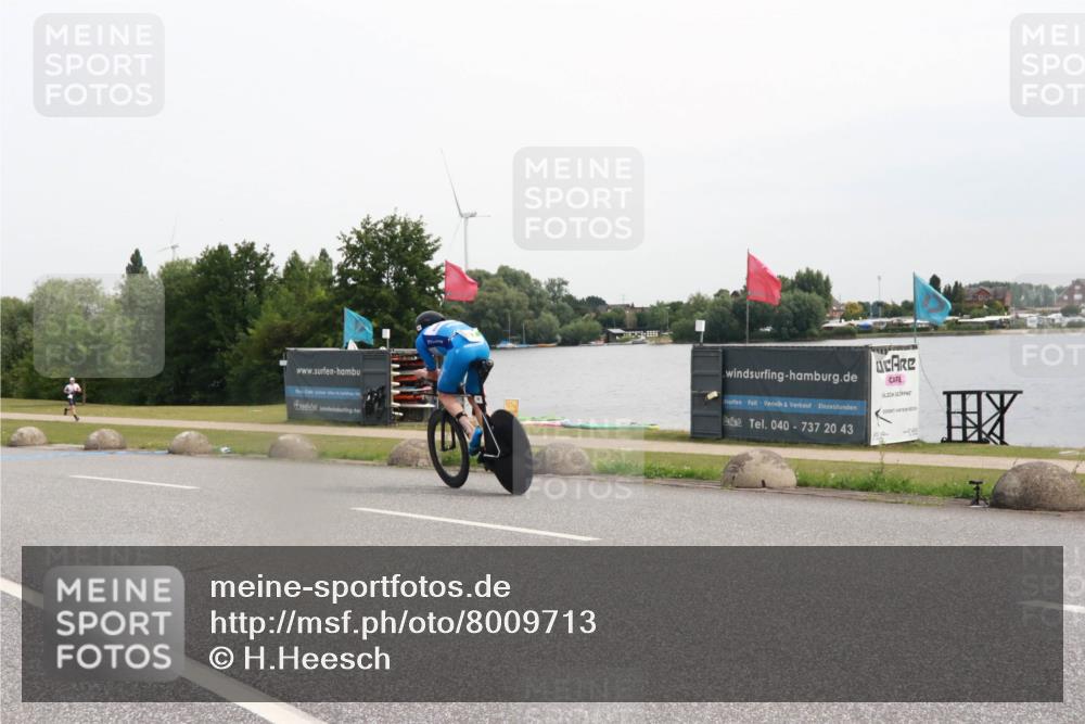 15.06.2025 - 27. Vierlanden-Triathlon H.Heesch http://msf.ph/oto/8009713 15.06.2025 10:57:01 Radfahren 94, 150, 451, 767 meine-sportfotos.de