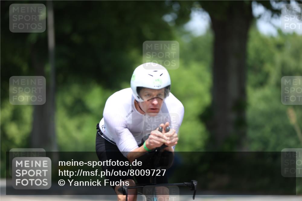 15.06.2025 - 7 Türme Triathlon Yannick Fuchs http://msf.ph/oto/8009727 15.06.2025 12:43:30 Radfahren  meine-sportfotos.de