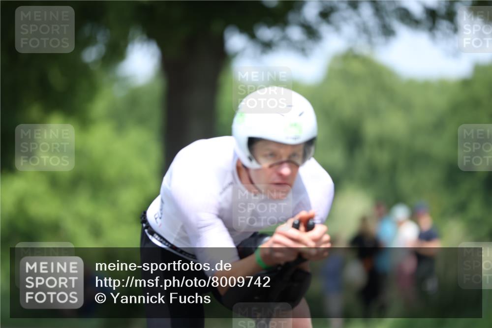 15.06.2025 - 7 Türme Triathlon Yannick Fuchs http://msf.ph/oto/8009742 15.06.2025 12:43:30 Radfahren  meine-sportfotos.de