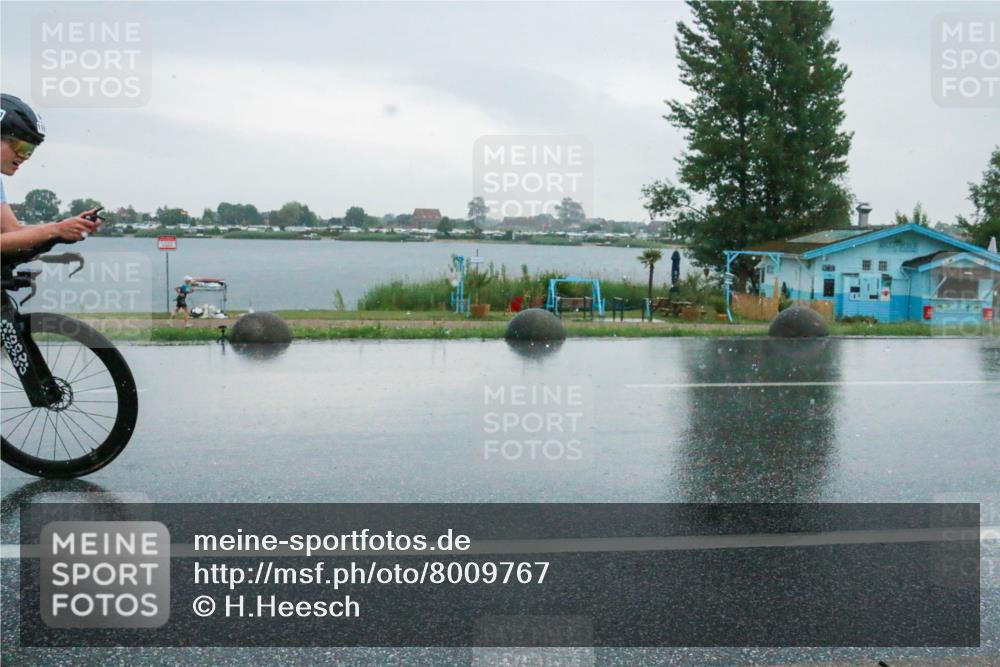 21.06.2025 - 27. Vierlanden-Triathlon H.Heesch http://msf.ph/oto/8009767 15.06.2025 13:41:50 Radfahren 1180, 1191 meine-sportfotos.de