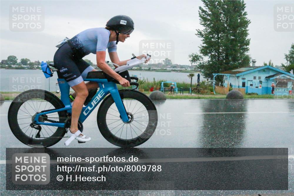 21.06.2025 - 27. Vierlanden-Triathlon H.Heesch http://msf.ph/oto/8009788 15.06.2025 13:41:55 Radfahren 1190 meine-sportfotos.de