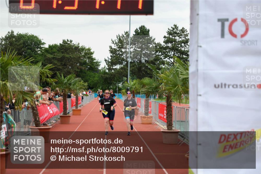 15.06.2025 - 7 Türme Triathlon Michael Strokosch http://msf.ph/oto/8009791 15.06.2025 14:54:14 Ziel 766, 874 meine-sportfotos.de