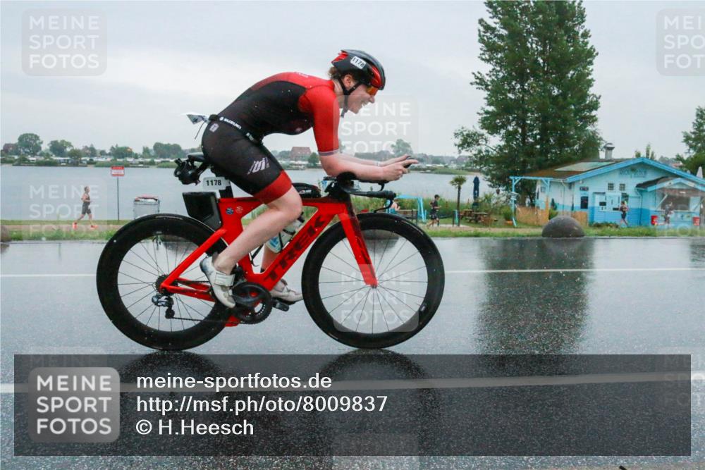 21.06.2025 - 27. Vierlanden-Triathlon H.Heesch http://msf.ph/oto/8009837 15.06.2025 13:43:18 Radfahren 1166, 1171, 1178 meine-sportfotos.de