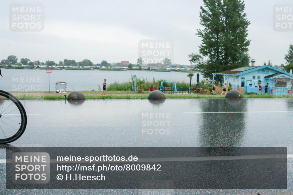 21.06.2025 - 27. Vierlanden-Triathlon H.Heesch http://msf.ph/oto/8009842 15.06.2025 13:43:20 Radfahren 1166, 1171, 1178 meine-sportfotos.de