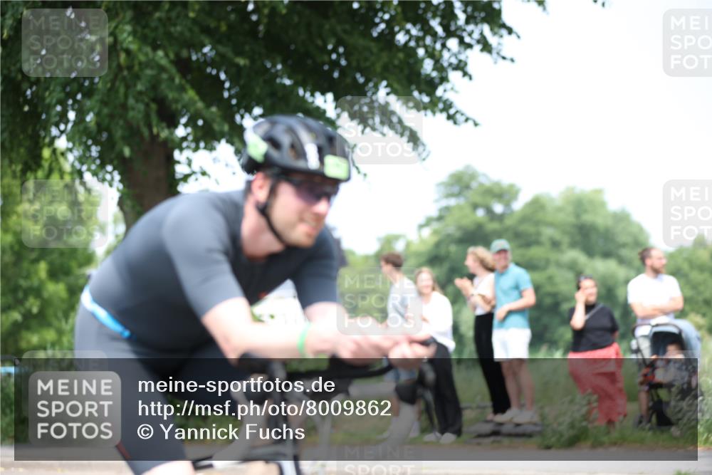 15.06.2025 - 7 Türme Triathlon Yannick Fuchs http://msf.ph/oto/8009862 15.06.2025 13:24:43 Radfahren 613, 674, 789, 924 meine-sportfotos.de