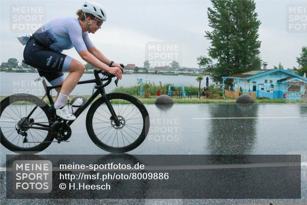 21.06.2025 - 27. Vierlanden-Triathlon H.Heesch http://msf.ph/oto/8009886 15.06.2025 13:43:57 Radfahren 1167, 1185, 1195 meine-sportfotos.de