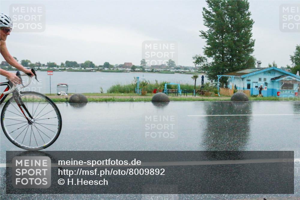 21.06.2025 - 27. Vierlanden-Triathlon H.Heesch http://msf.ph/oto/8009892 15.06.2025 13:43:59 Radfahren 1167, 1185, 1195 meine-sportfotos.de
