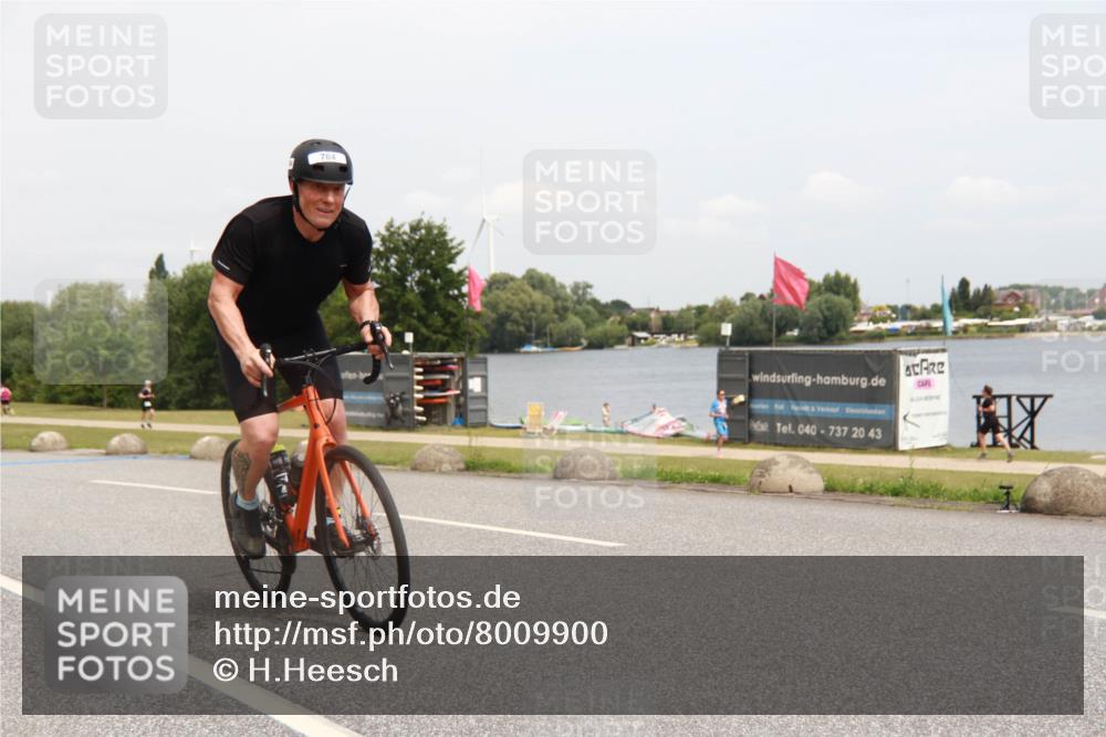 21.06.2025 - 27. Vierlanden-Triathlon H.Heesch http://msf.ph/oto/8009900 15.06.2025 12:32:27 Radfahren 784, 1057, 1058, 1059, 1060 meine-sportfotos.de