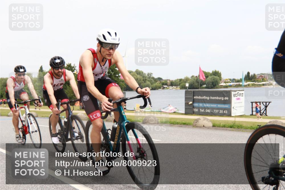 21.06.2025 - 27. Vierlanden-Triathlon H.Heesch http://msf.ph/oto/8009923 15.06.2025 12:32:34 Radfahren 1004, 1006, 1007, 1008 meine-sportfotos.de