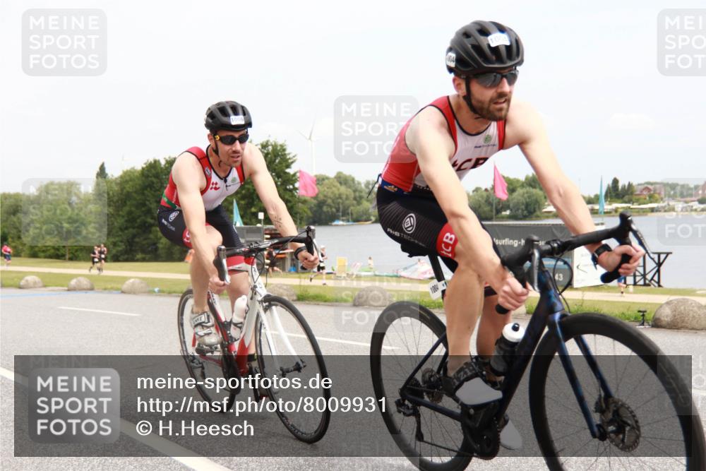 21.06.2025 - 27. Vierlanden-Triathlon H.Heesch http://msf.ph/oto/8009931 15.06.2025 12:32:34 Radfahren 1004, 1006, 1007, 1008 meine-sportfotos.de