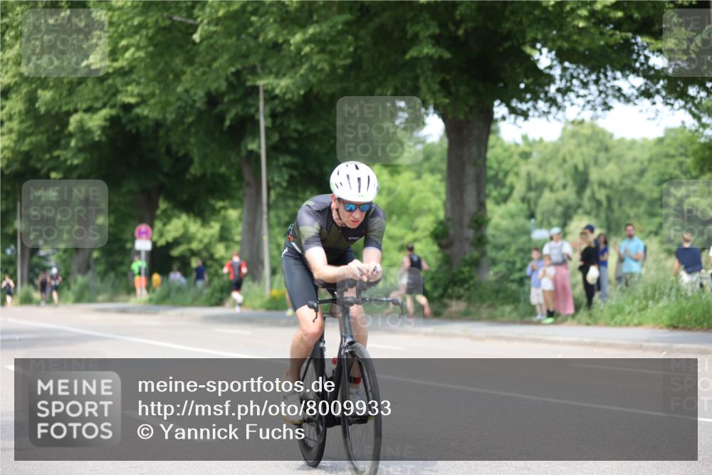 15.06.2025 - 7 Türme Triathlon Yannick Fuchs http://msf.ph/oto/8009933 15.06.2025 13:24:46 Radfahren 613, 674 meine-sportfotos.de