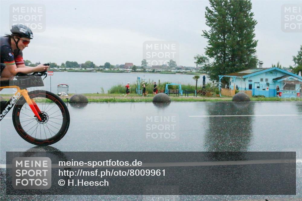 21.06.2025 - 27. Vierlanden-Triathlon H.Heesch http://msf.ph/oto/8009961 15.06.2025 13:44:58 Radfahren 1169 meine-sportfotos.de
