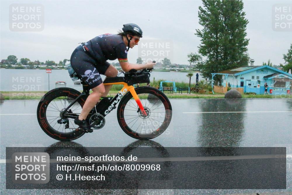 21.06.2025 - 27. Vierlanden-Triathlon H.Heesch http://msf.ph/oto/8009968 15.06.2025 13:44:58 Radfahren 1169 meine-sportfotos.de