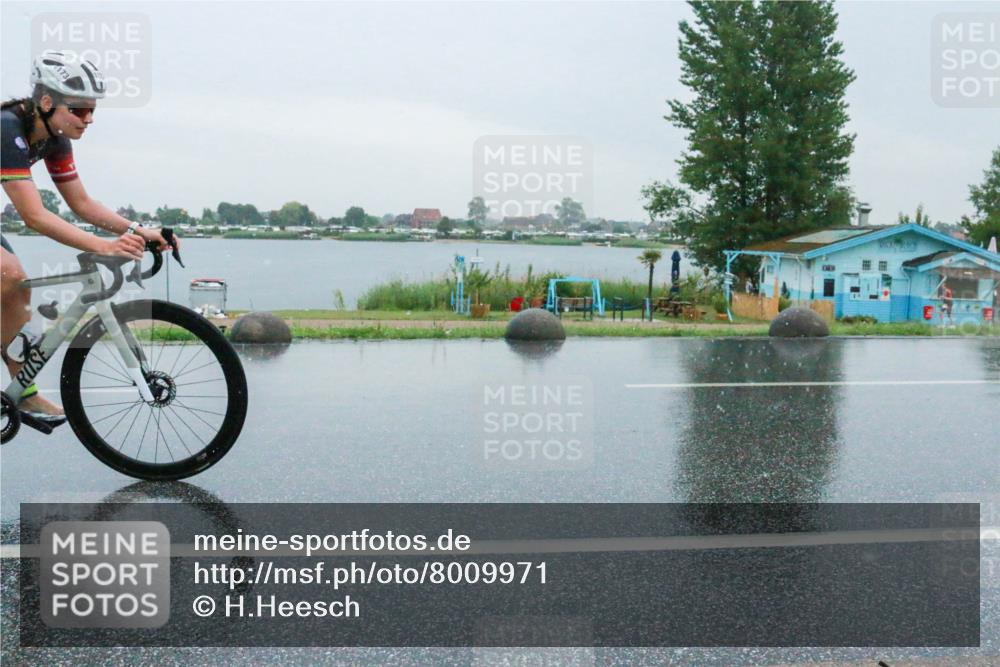 21.06.2025 - 27. Vierlanden-Triathlon H.Heesch http://msf.ph/oto/8009971 15.06.2025 13:45:57 Radfahren 1173 meine-sportfotos.de