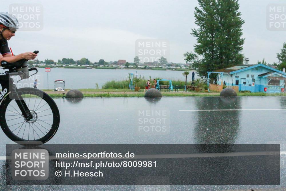 21.06.2025 - 27. Vierlanden-Triathlon H.Heesch http://msf.ph/oto/8009981 15.06.2025 13:46:05 Radfahren 1198, 1218 meine-sportfotos.de
