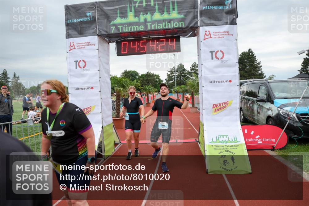 15.06.2025 - 7 Türme Triathlon Michael Strokosch http://msf.ph/oto/8010020 15.06.2025 14:54:23 Ziel 408, 409, 766, 874 meine-sportfotos.de