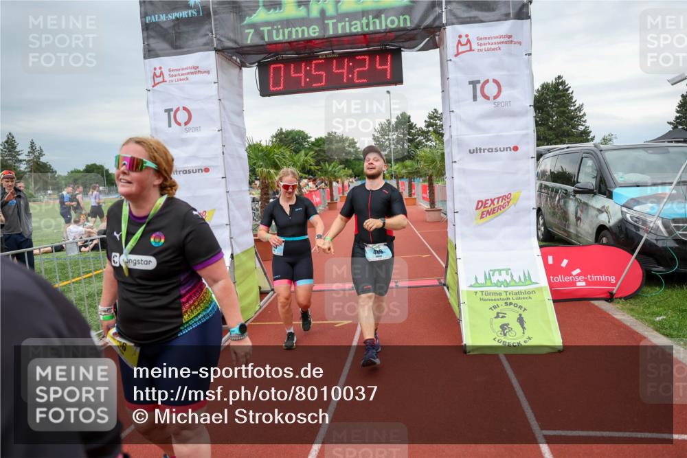 15.06.2025 - 7 Türme Triathlon Michael Strokosch http://msf.ph/oto/8010037 15.06.2025 14:54:24 Ziel 408, 409, 766, 874 meine-sportfotos.de