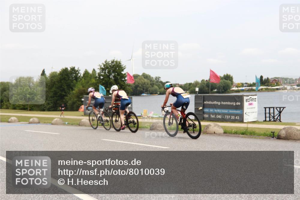 21.06.2025 - 27. Vierlanden-Triathlon H.Heesch http://msf.ph/oto/8010039 15.06.2025 12:34:02 Radfahren 888, 1065, 1067, 1068 meine-sportfotos.de