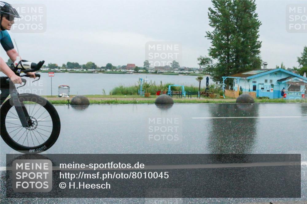 21.06.2025 - 27. Vierlanden-Triathlon H.Heesch http://msf.ph/oto/8010045 15.06.2025 13:46:55 Radfahren 1225 meine-sportfotos.de
