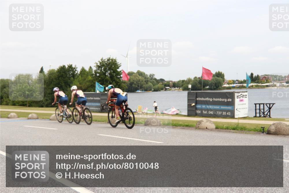 21.06.2025 - 27. Vierlanden-Triathlon H.Heesch http://msf.ph/oto/8010048 15.06.2025 12:34:02 Radfahren 888, 1065, 1067, 1068 meine-sportfotos.de