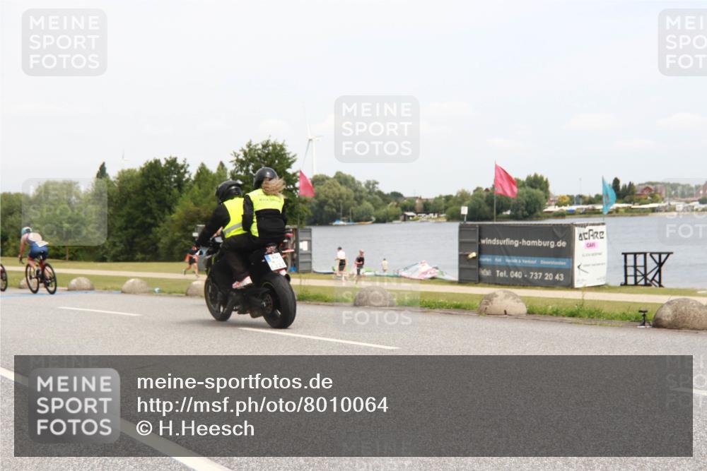 21.06.2025 - 27. Vierlanden-Triathlon H.Heesch http://msf.ph/oto/8010064 15.06.2025 12:34:03 Radfahren 888, 1065, 1066, 1067, 1068 meine-sportfotos.de
