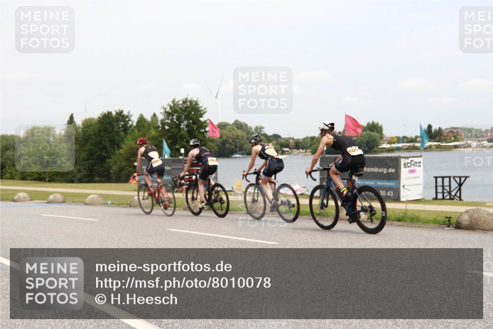 21.06.2025 - 27. Vierlanden-Triathlon H.Heesch http://msf.ph/oto/8010078 15.06.2025 12:34:05 Radfahren 888, 1061, 1062, 1063, 1064, 1065, 1066, 1067, 1068 meine-sportfotos.de