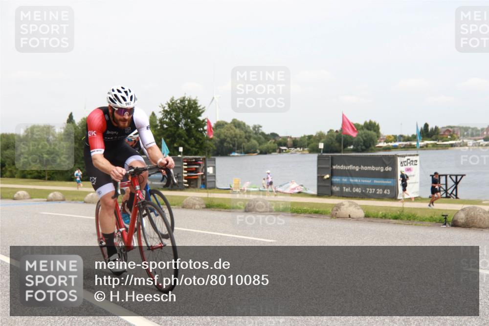 21.06.2025 - 27. Vierlanden-Triathlon H.Heesch http://msf.ph/oto/8010085 15.06.2025 12:34:11 Radfahren 994, 995, 996, 997, 998, 1061, 1062, 1063, 1064, 1066 meine-sportfotos.de