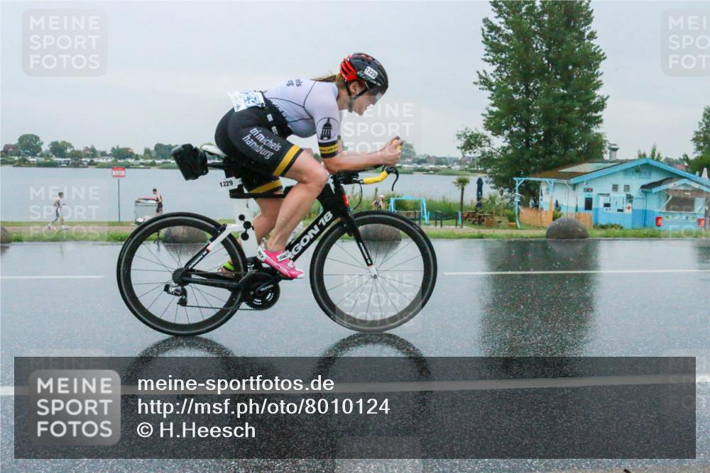 21.06.2025 - 27. Vierlanden-Triathlon H.Heesch http://msf.ph/oto/8010124 15.06.2025 13:47:23 Radfahren 1229 meine-sportfotos.de