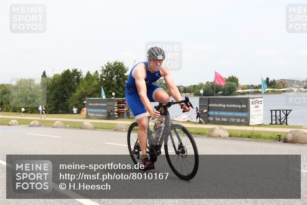 21.06.2025 - 27. Vierlanden-Triathlon H.Heesch http://msf.ph/oto/8010167 15.06.2025 12:34:36 Radfahren 891, 944, 1009, 1010, 1011, 1012, 1013 meine-sportfotos.de