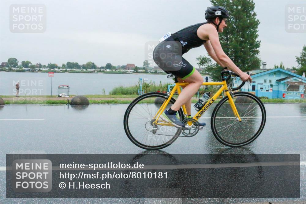 21.06.2025 - 27. Vierlanden-Triathlon H.Heesch http://msf.ph/oto/8010181 15.06.2025 13:47:43 Radfahren 1216 meine-sportfotos.de