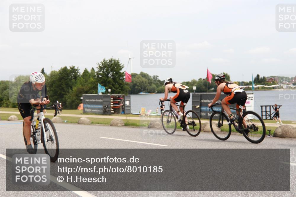 21.06.2025 - 27. Vierlanden-Triathlon H.Heesch http://msf.ph/oto/8010185 15.06.2025 12:34:43 Radfahren 911, 912, 1073, 1074, 1076 meine-sportfotos.de