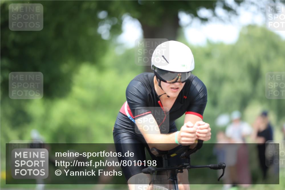 15.06.2025 - 7 Türme Triathlon Yannick Fuchs http://msf.ph/oto/8010198 15.06.2025 13:24:58 Radfahren 208, 371, 373, 473, 550 meine-sportfotos.de